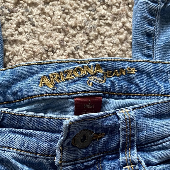 Women’s Arizona Jean Company Boot Cut Short Blue Jeans (Juniors) - Picture 3 of 16